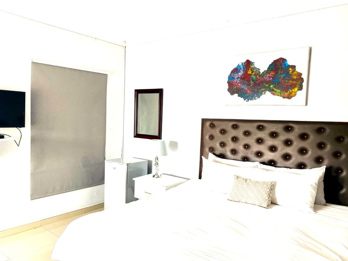Infinity Bnb Gaborone Extérieur photo