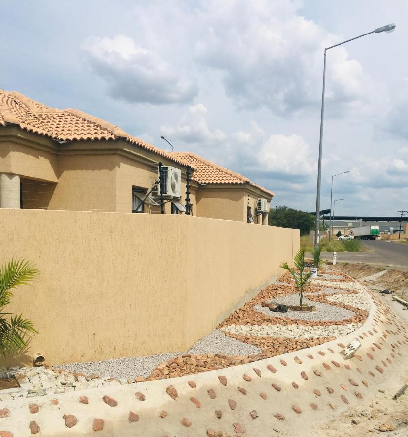 Infinity Bnb Gaborone Extérieur photo