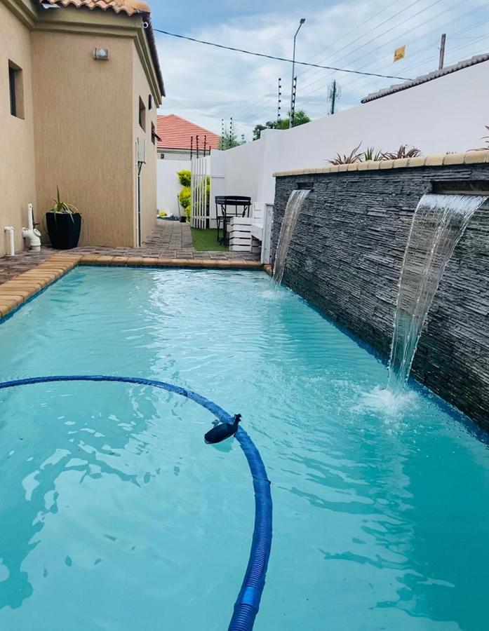 Infinity Bnb Gaborone Extérieur photo