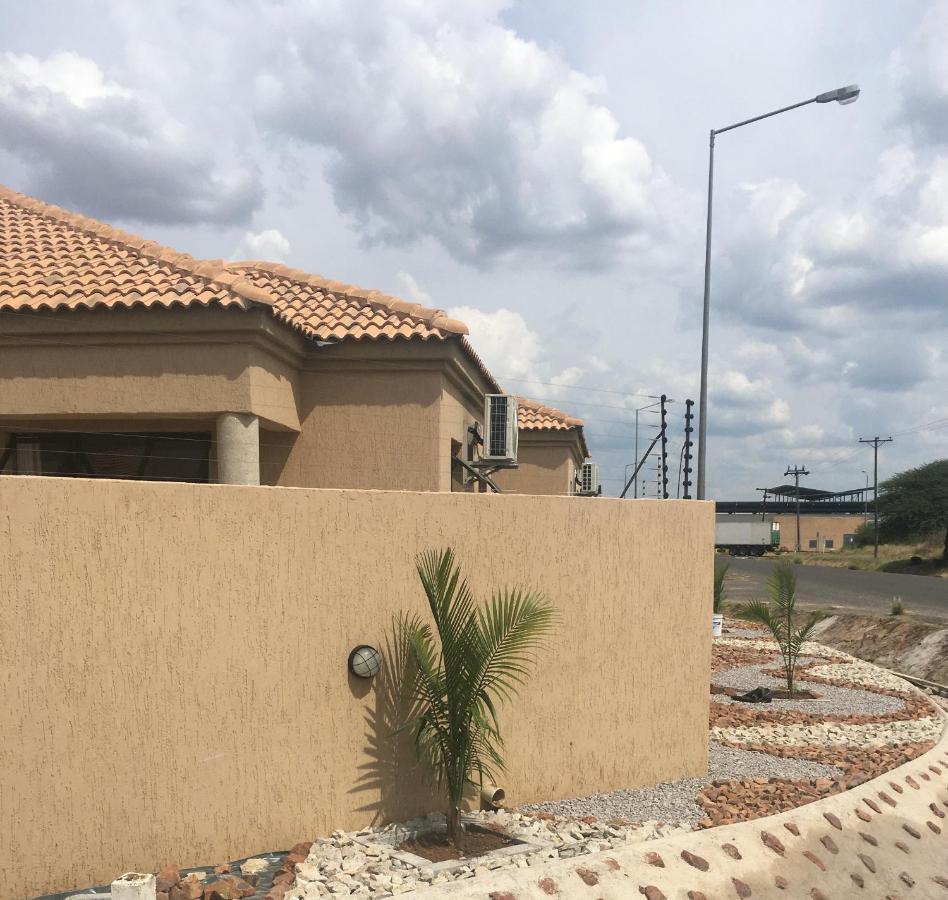 Infinity Bnb Gaborone Extérieur photo